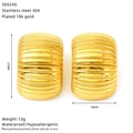 Technische Details der 18k vergoldeten Edelstahl C-Ohrringe, Maße 27x18mm, wasserfest - Breite Gestreifte C-Form (SE024G)