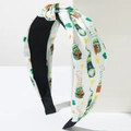 Cerchietto a nodo per San Patrizio con gnomi verdi e trifogli stampati su tessuto bianco - Stile Gnomo con Cappello Verde (FG1089)
