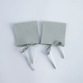 Hellgrauer Samt Schmuckbeutel, quadratische Umschlag Geschenkverpackung mit Schleife, Uhrenbeutel. - 6*6cm / Hellgrün