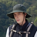 Armeegrüner Sonnenhut aus gewaschener Baumwolle mit verstellbarem Riemen zum Wandern - Waldgrün