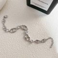 Elegante collar de plata con eslabones de letras CD y brillantes piedras de circonita - Pulsera de Circonitas con Hebilla Rectangular / Plateado