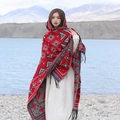 Châle à capuche ethnique rouge avec motifs géométriques et franges pour le voyage - LM263 Triangle - Rouge Vif