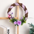 Handgefertigter Weihnachtskranz mit lila Rosen, Seidenbändern und rosa Schmetterling - Lila Rose Schmetterling Stil / Lila
