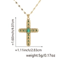 Collier croix plaqué or avec zircons verts incluant les dimensions et le poids - Style J / Pendentif + Chaîne à Lèvres
