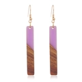 Boucles d'oreilles rectangulaires en bois et résine violette avec crochets dorés - Épissage long / Mauve Clair