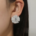 Luxurious silver stud earrings featuring brilliant round zircon in a sparkling starburst design - Silver Sunflower Radiating Style (DTE1216299S)
