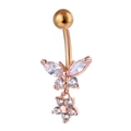 Piercing de ombligo en oro rosa con mariposa de circón y colgante floral en fondo blanco - Oro rosa
