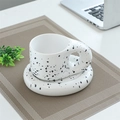 Tazza in ceramica bianca a macchie nere con manico rotondo spesso e base coordinata - 270ML / Tazza Cicciona Nero Schizzi d'inchiostro + Piattino