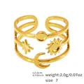Detailansicht des 18k vergoldeten Edelstahlrings mit Sonnen- und Mondmotiven - Sonne Mond Stern Stil (Y001)