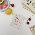 Schattig lichtblauw geblokt opbergtasje met perzikborduurwerk en een knoopsluiting - Perzik