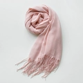 Sciarpe rosa da donna con trama intrecciata ed eleganti bordi a nappe - Rosa