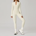 Cremeweißer, enger Langarm-Jumpsuit für Damen mit Stehkragen und vorderem Reißverschluss - M / Cremefarbene Aprikose