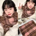 Écharpe à carreaux rose et marron style campus américain avec bordures à franges - 230cm / Rose