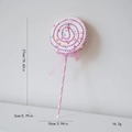 Rosa-weißer Plüsch-Lollipop-Weihnachtsbaumschmuck mit bunten Pailletten und Schleife - Lutscher Ornament