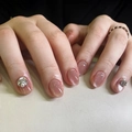 Roze cat-eye plaknagels met parels en strass-steentjes in korte ronde vormgeving - Roze Kattenoog Met Steentjes (Inclusief 1g Lijm)