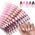 Détails de plusieurs ensembles de faux ongles amande français en couleurs tendance - Style Français Coloré (02)