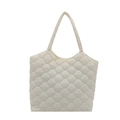Bolso tote acolchado blanco crema con costuras onduladas y correas de nailon acolchadas - Blanco