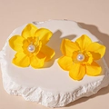 Pendientes de flores de encaje amarillo hechos a mano con perla en soporte - Pin de plata 925 / Pendientes de Botón de Perlas de Flores Amarillas