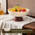 Fruttiera retrò bianco crema con base in legno e bordi ondulati, diametro 26 cm - Fruttiera a piedi alti a grana di legno della metà del secolo / crema
