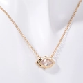 Collier doré avec une pierre précieuse marquise sertie dans un pendentif géométrique - Style Pendentif Marquise Unique / Collier Or avec Zircone Marquise Unique