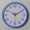 Reloj de pared azul silencioso de 12 pulgadas con marco de plástico y esfera de cuarzo blanco - Azul