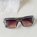 Detail of square smoke grey sunglasses with purple to orange gradient lenses - Smoke Gray