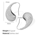 Water-drop earrings with hammered texture in silver finish, made of stainless steel - Silver