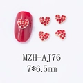 Détail de bijoux d'ongles en cœur rouge avec base dorée et taille 7x6,5mm - Cœur Pavé (AJ76)