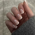 Unghie finte French nude classiche con punte bianche lucide e forma quadrata media - Stile French Nude Bordo Bianco (JP4185)