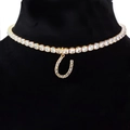 Luxury gold-plated choker with horseshoe pendant and brilliant cubic zirconia stones - Letter U [Gold]