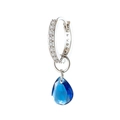 Verzilverde oorring met micro-diamanten en een blauwe druppelvormige kristallen hanger - Enkel Stuk (A565-2) / Blauw