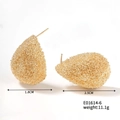 Detail view of gold textured teardrop earrings with dimensions 2.5cm and model E01614-6 - E01614-6 Waterdrop