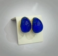 Deep blue resin stud earrings with 18k gold plating for a vintage minimalist look - Vintage Oval Cabochon / Dark Blue