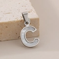 Ciondolo lettera C in acciaio inossidabile argento con intarsio in madreperla bianca - Ciondolo Lettera C (KP115541-K)