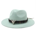 Dettaglio cappello di paglia menta con nastro etnico e ciondolo a testa di toro vintage - M (56-58cm) / Verde Menta