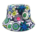 Détail du chapeau bob à motif floral coloré avec ornements en strass et fond sombre - M (56-58cm) / Bleu marine
