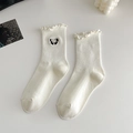 Weiße Baumwollsocken für Damen mit eleganter Schleifenstickerei und modischem Rüschenrand - Gebrochenes Weiß
