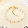 Elegante pulsera de perlas de vidrio blancas y cuentas doradas con cierre de mosquetón - 4mm Dorado (KB206983-Z)