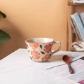 Tazza in ceramica minimalista con motivi floreali dipinti a mano e smalto craquelé vintage - Fiore di Albicocco Rosso - Tazza Singola