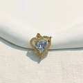 Gold plated heart pendant with pavé cubic zirconia and large heart-cut crystal - Side Unique Cut Heart