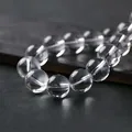 Klare natürliche Bergkristall Perlen auf dunklem Stein mit hoher Transparenz - 7A Reiner Weißer Kristall / 6mm/ca. 62 Stück
