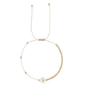 Bracciale minimalista intrecciato Miyuki con ciondolo a lettera S in conchiglia dorata - Lettera S