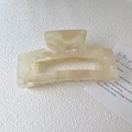 Minimalist large acetate hair claw clip with cream white pearlescent marble texture - Light Yellow