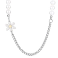 Silver chain and pearl拼接 necklace featuring a white daisy pendant on white background - Daisy Flower Style (KN233648-Z)