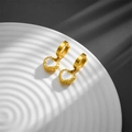 French vintage heart shell earrings in gold stainless steel with scalloped edges - Heart Mother of Pearl Earrings / Gold
