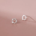 Elegant S925 sterling silver wreath stud earrings with sparkling cubic zirconia leaves - 925 Silver / White Gold