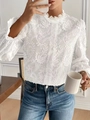 Elegante witte blouse met lange mouwen, bloemenborduursel en opstaande kraag van kant - S / Wit