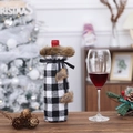 Funda para botella de vino navideña de cuadros blancos y negros con ribete de peluche - Funda para botella de vino a cuadros blancos y negros