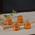 Lot de 4 figurines en bois de Thuja Voyage vers l'Occident pour décor de bureau - Lot de 4 Personnages