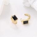 Detailansicht der 304 Edelstahl-Ohrringe mit schwarzem Stein und goldener Perlenverzierung - Gold 304 Edelstahl / Schwarz